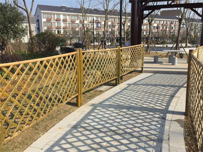 竹籬笆柵欄出現在哪些重要的場所?